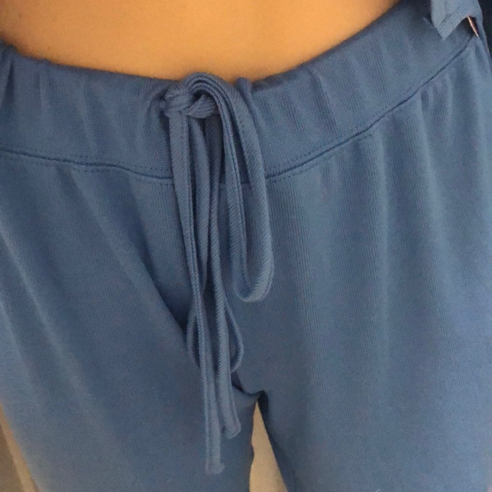 Jenni Printed Long-Sleeve Pajamas Set - Picture 6 of 8